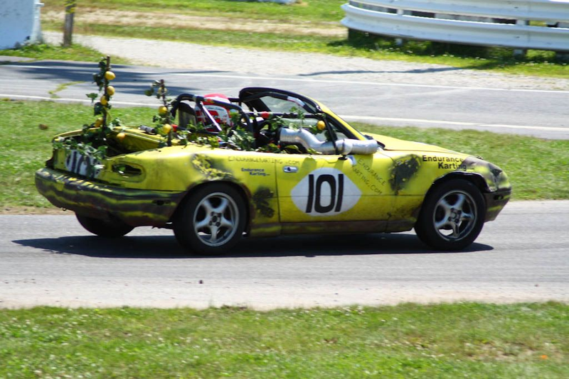 Illustration for article titled The 24 Hours Of LeMons New England 2009 Über Gallery, Part 1